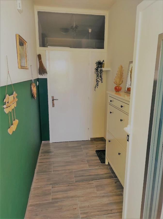 Lumar Holidays And Apartments Preko Ngoại thất bức ảnh