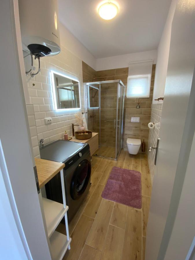 Lumar Holidays And Apartments Preko Ngoại thất bức ảnh