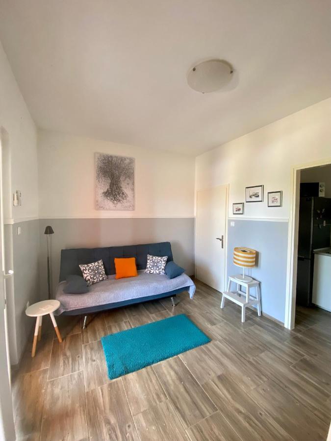 Lumar Holidays And Apartments Preko Ngoại thất bức ảnh